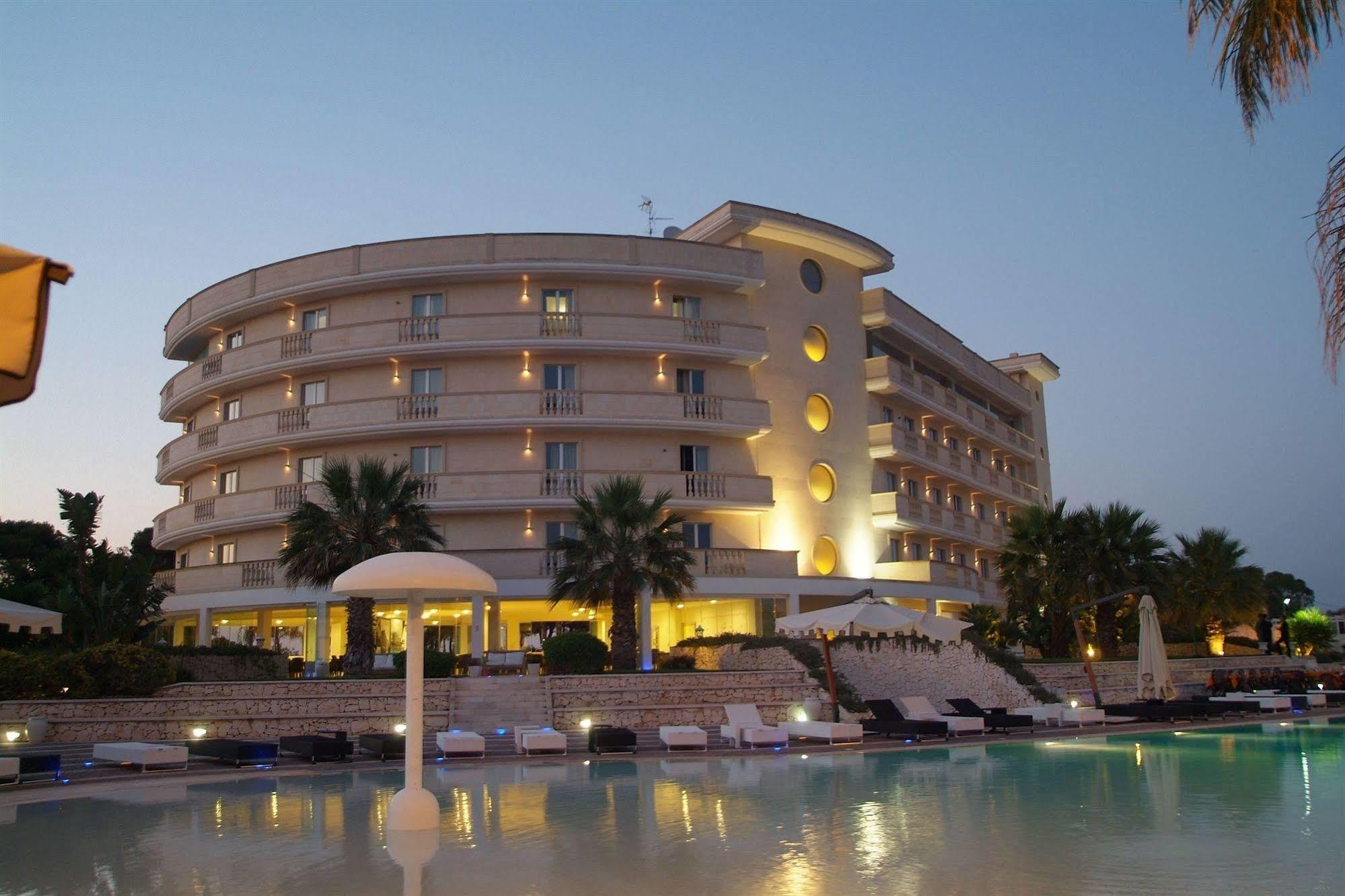 Grand Hotel Dei Cavalieri Maruggio Esterno foto