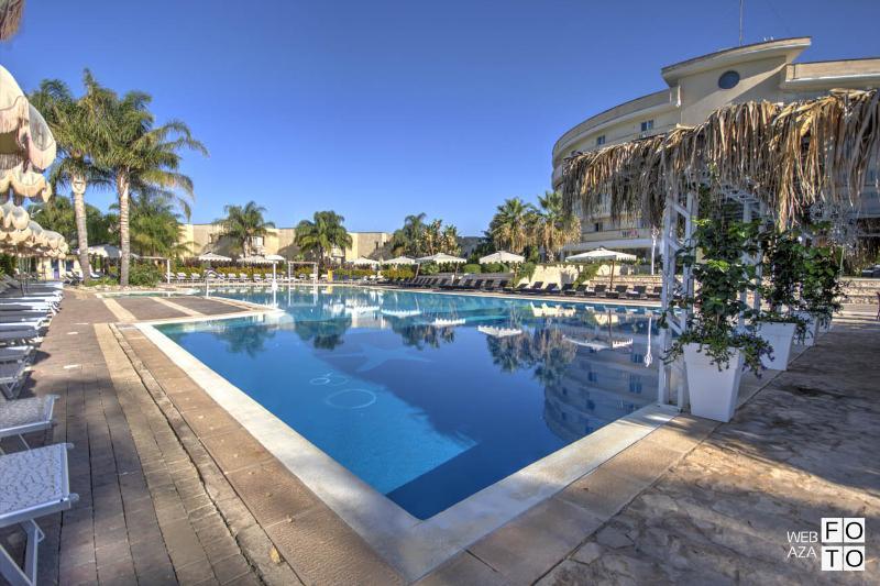 Grand Hotel Dei Cavalieri Maruggio Esterno foto